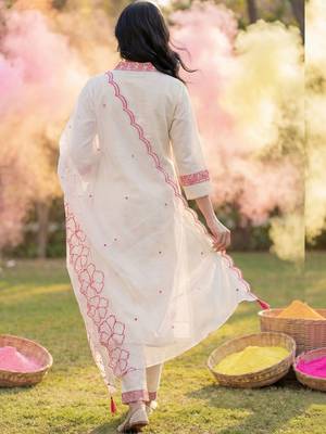 Women Floral Embroidered Thread Work Cotton Kurta with Trousers & With Dupatta 2