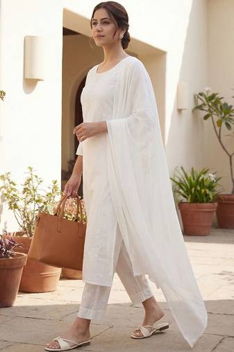Women Ethnic Motifs Embroidered Thread Work Cotton Kurta with Trousers & With Dupatta