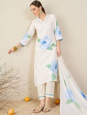 Women Floral Printed Sequinned Linen Kurta with Trousers & Dupatta 5