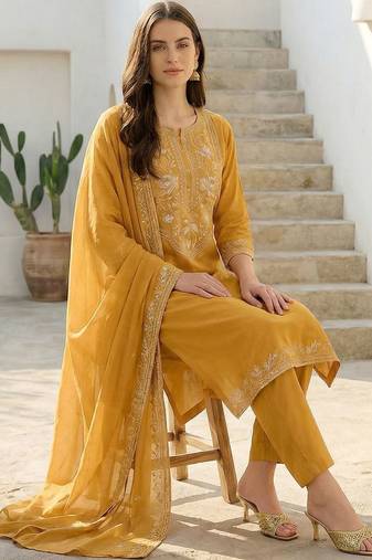 Women Ethnic Motifs Embroidered Thread Work Cotton Kurta with Trousers & With Dupatta