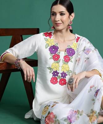 Women Floral Embroidered Patchwork Kurta with Trousers & With Dupatta 1