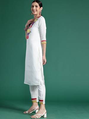 Women Floral Embroidered Patchwork Kurta with Trousers & With Dupatta 6
