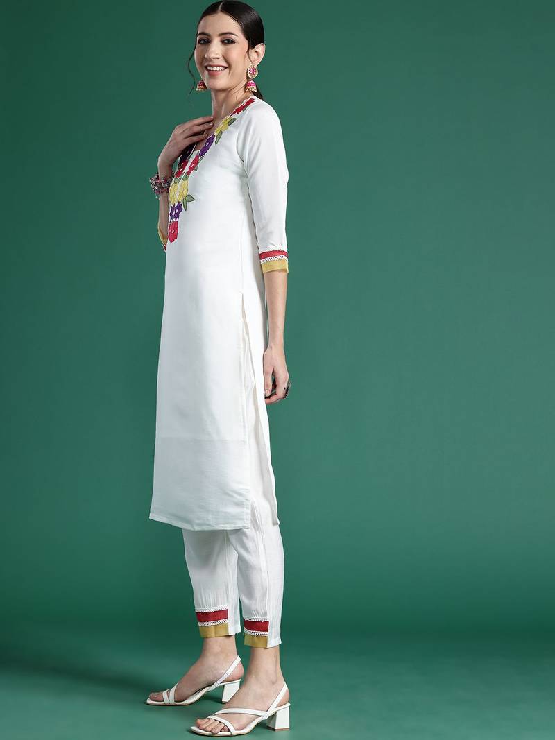Women Floral Embroidered Patchwork Kurta with Trousers & With Dupatta