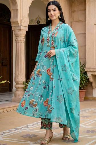 Women Floral Printed Beads and Stones Cotton Kurta with Trousers & With Dupatta