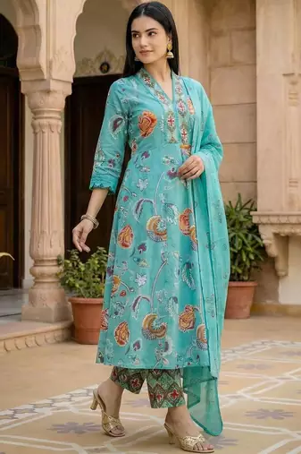 Women Floral Printed Beads and Stones Cotton Kurta with Trousers & With Dupatta