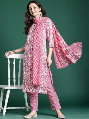 Women Floral Printed Cotton Kurta with Trousers & With Dupatta 2