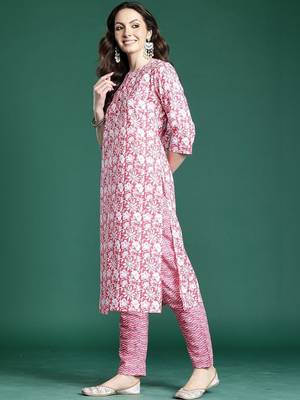 Women Floral Printed Cotton Kurta with Trousers & With Dupatta 3