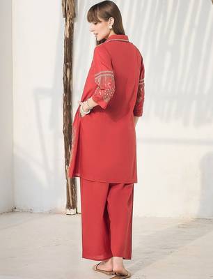 Women Floral Embroidered Thread Work Cotton Kurta with Trousers 6