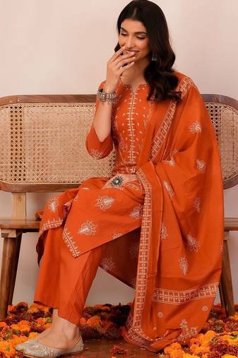 Women Ethnic Motifs Printed Thread Work Cotton Kurta with Trousers & With Dupatta