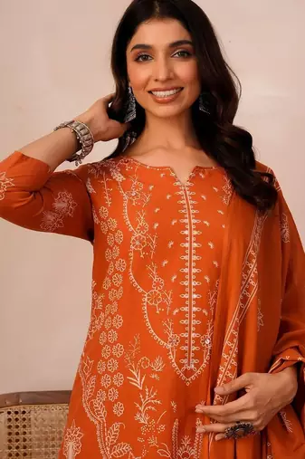 Women Ethnic Motifs Printed Thread Work Cotton Kurta with Trousers & With Dupatta