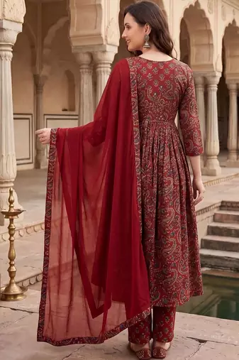 Women Ethnic Motifs Printed Cotton Kurta with Trousers & With Dupatta