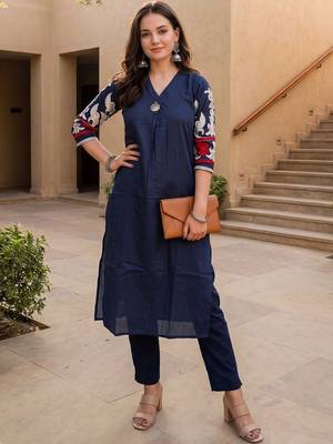 Women Embroidered Pleated Thread Work Cotton Kurta with Trousers 5