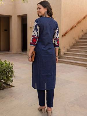 Women Embroidered Pleated Thread Work Cotton Kurta with Trousers 6
