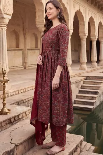 Women Ethnic Motifs Printed Empire Cotton Kurta with Trousers & With Dupatta