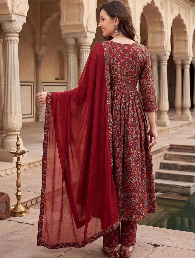 Women Ethnic Motifs Printed Empire Cotton Kurta with Trousers & With Dupatta