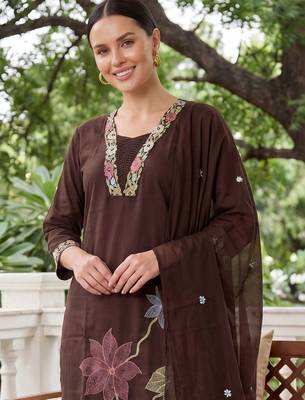 Women Floral Embroidered Thread Work Cotton Kurta with Trousers & With Dupatta 2