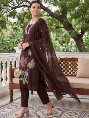 Women Floral Embroidered Thread Work Cotton Kurta with Trousers & With Dupatta 3