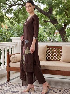 Women Floral Embroidered Thread Work Cotton Kurta with Trousers & With Dupatta 4