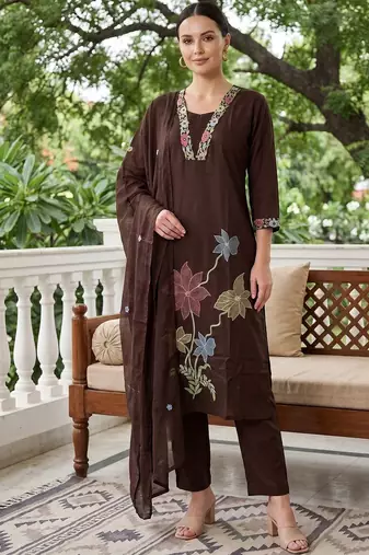 Women Floral Embroidered Thread Work Cotton Kurta with Trousers & With Dupatta