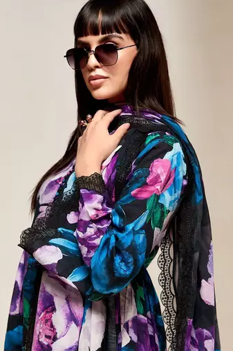 Women Floral Embroidered Empire Thread Work Kurta with Trousers & With Dupatta