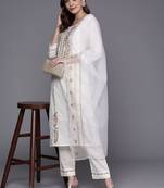 Women Floral Embroidered Thread Work Cotton Kurta with Trousers & With Dupatta