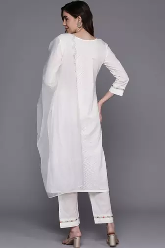 Women Floral Embroidered Thread Work Cotton Kurta with Trousers & With Dupatta