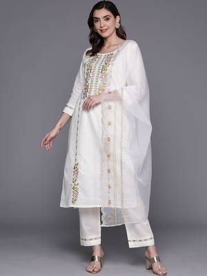 Women Floral Embroidered Thread Work Cotton Kurta with Trousers & With Dupatta 7