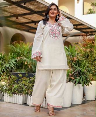 Off-white cotton poly embroidered farshi salwar set 4