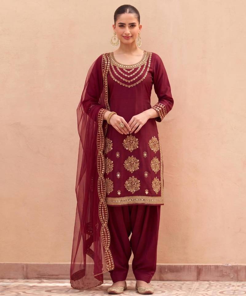 Red silk blend embroidered farshi salwar set