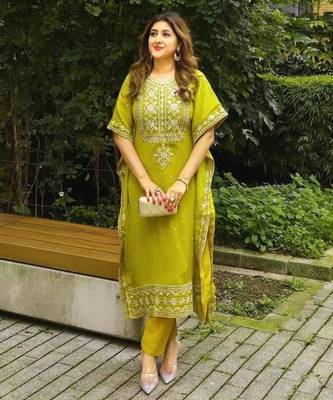 Green faux georgette embroidered KAFTAN set 2