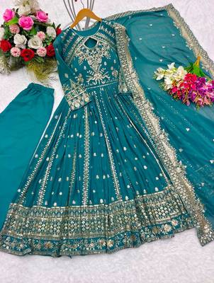 Green faux georgette embroidered flared gown set 3