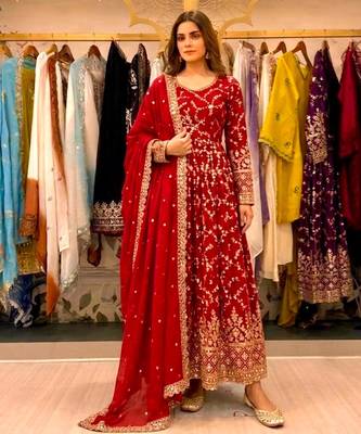 Red silk blend embroidered flared gown set 1