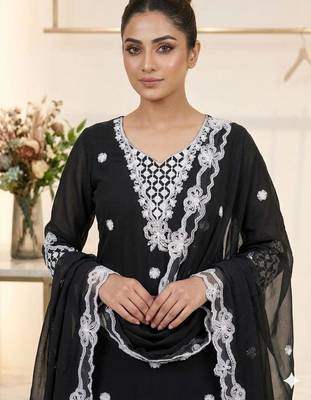 Black georgette embroidered palazzo set 3