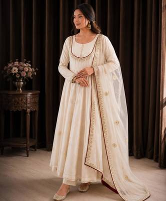 Cream cotton silk embroidered flared gown set 2