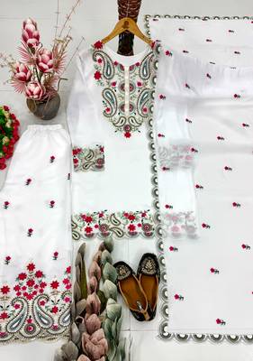 White silk blend embroidered palazzo set 3