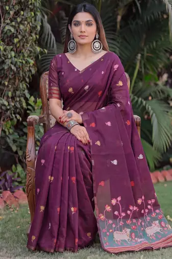 WINE LINEN JACUARD WORK SAREE WITH UNSTITCHED BLOUSE PIECE