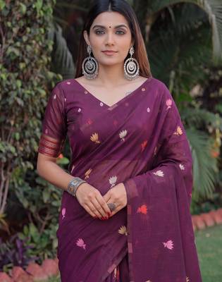 WINE LINEN JACUARD WORK SAREE WITH UNSTITCHED BLOUSE PIECE 4