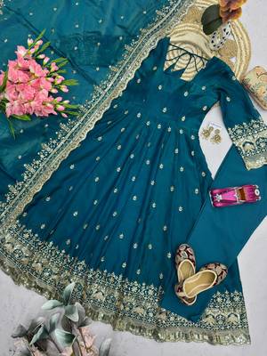 Teal-blue silk blend embroidered flared gown set 2