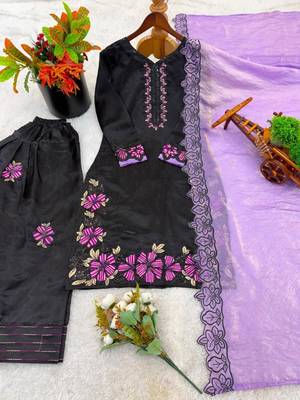 Black silk blend embroidered kurta set 3