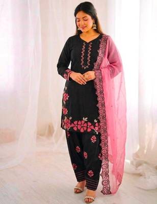 Black silk blend embroidered kurta set 1