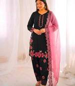 Black silk blend embroidered kurta set