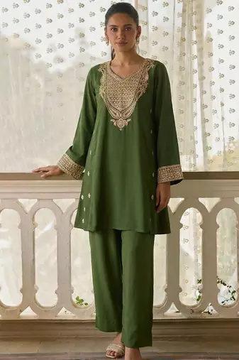 Green soft silk blend heavy thread embroidery with sequins work readymade salwar kameez