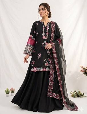 Black silk blend embroidered palazzo set 1