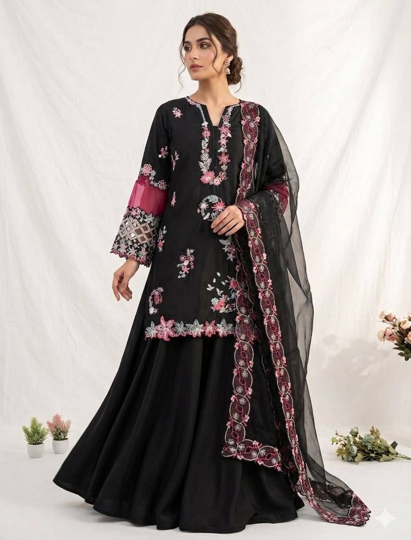 Black silk blend embroidered palazzo set