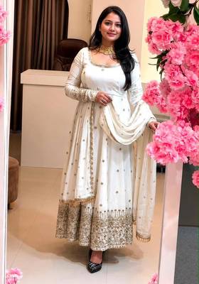 White silk blend embroidered flared gown set 2
