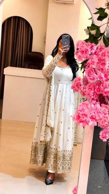 White silk blend embroidered flared gown set 3