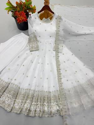 White silk blend embroidered flared gown set 4