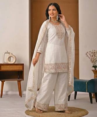 White silk blend embroidered palazzo set 3