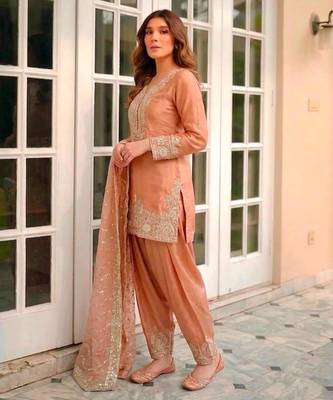 Peach silk blend embroidered farshi salwar set 2