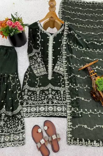 Dark-green silk blend embroidered palazzo set